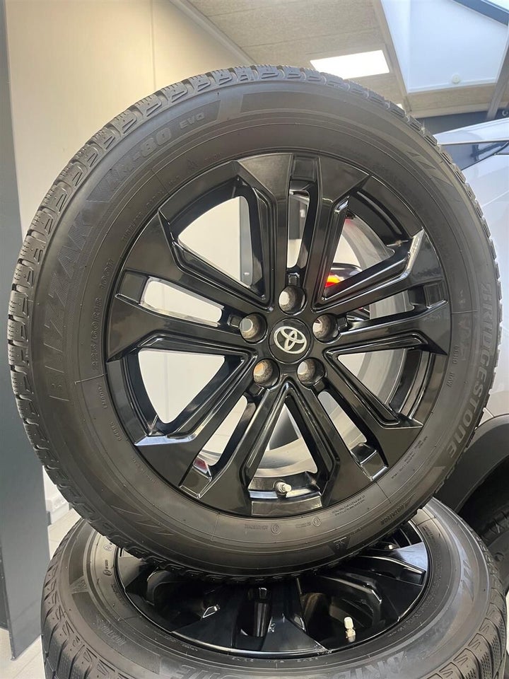 Toyota RAV4 2,5 Hybrid H3 Smart MDS 5d