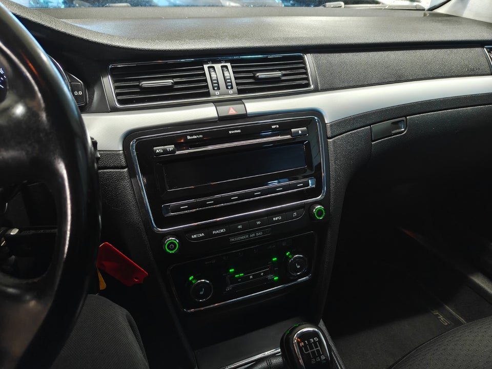 Skoda Superb 1,8 TSi 160 Elegance Combi 5d