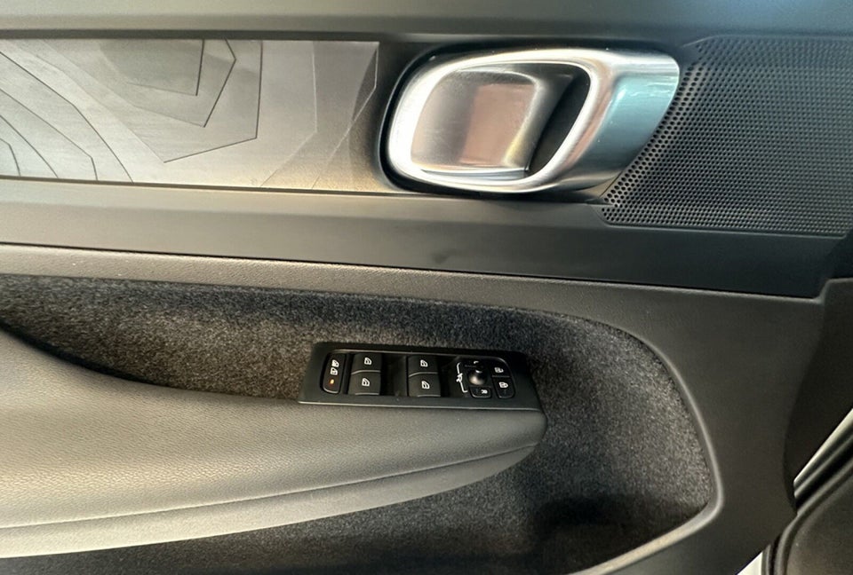 Volvo XC40 P6 ReCharge Plus 5d