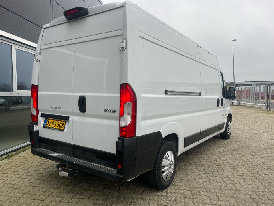 Peugeot Boxer 333 2,2 BlueHDi 140 L3H2 Premium