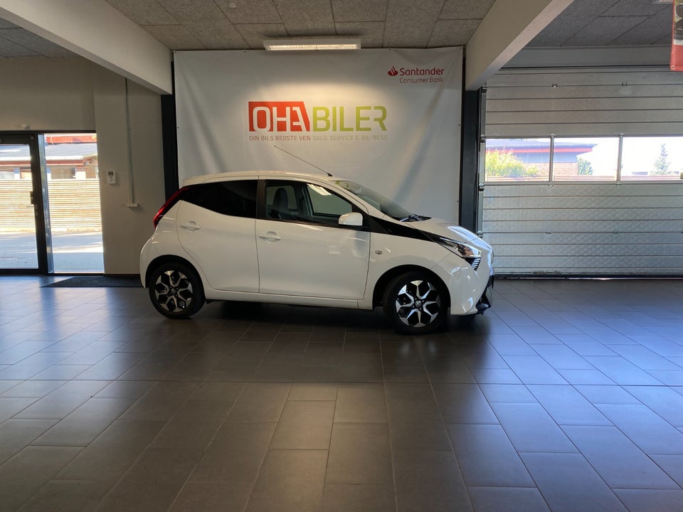 Toyota Aygo 1,0 VVT-i x-press 5d