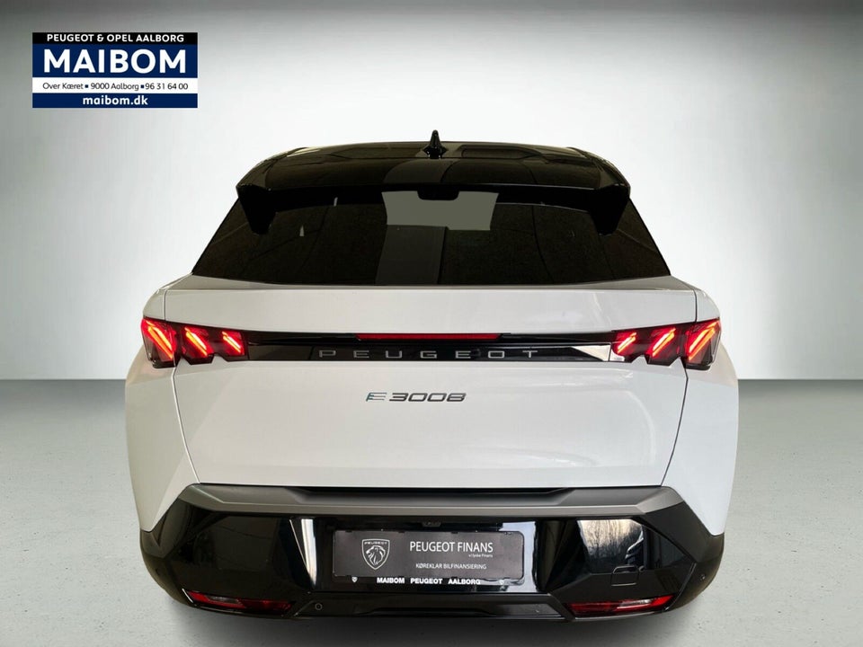 Peugeot e-3008 77 GT Pack 5d