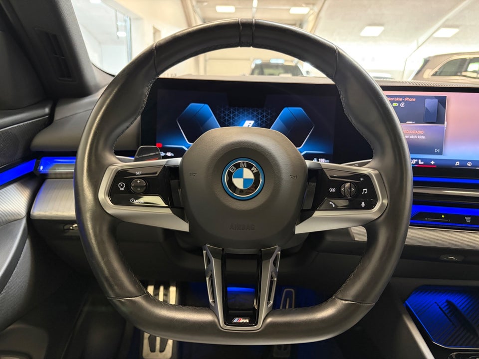 BMW i5 eDrive40 Fully Charged M-Sport Pro 4d