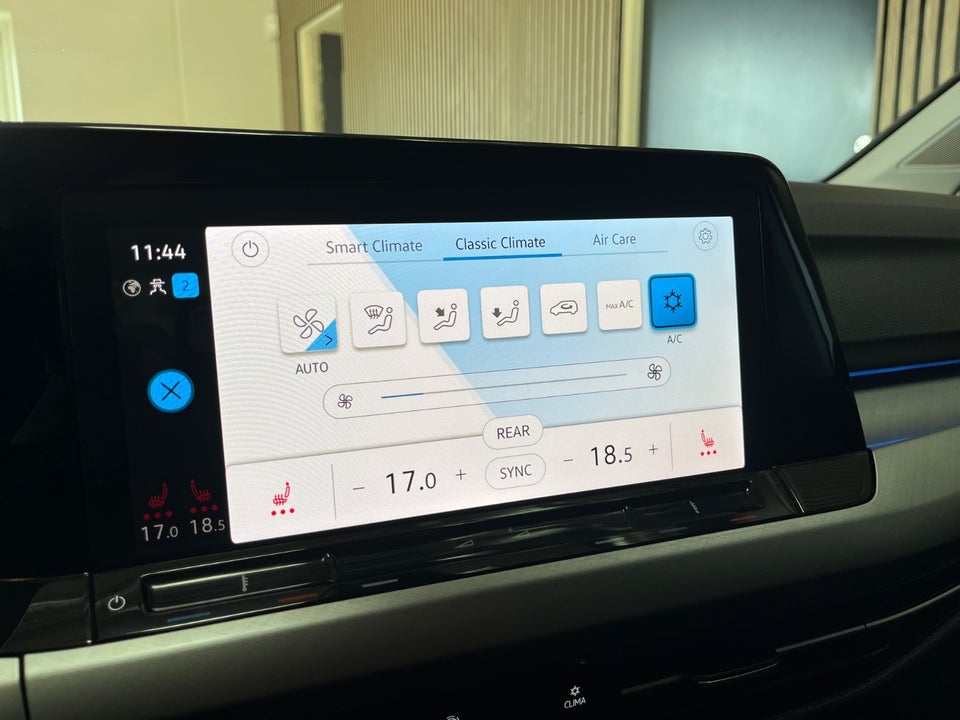 VW Golf VIII 1,5 eTSi 130 Life Variant DSG 5d