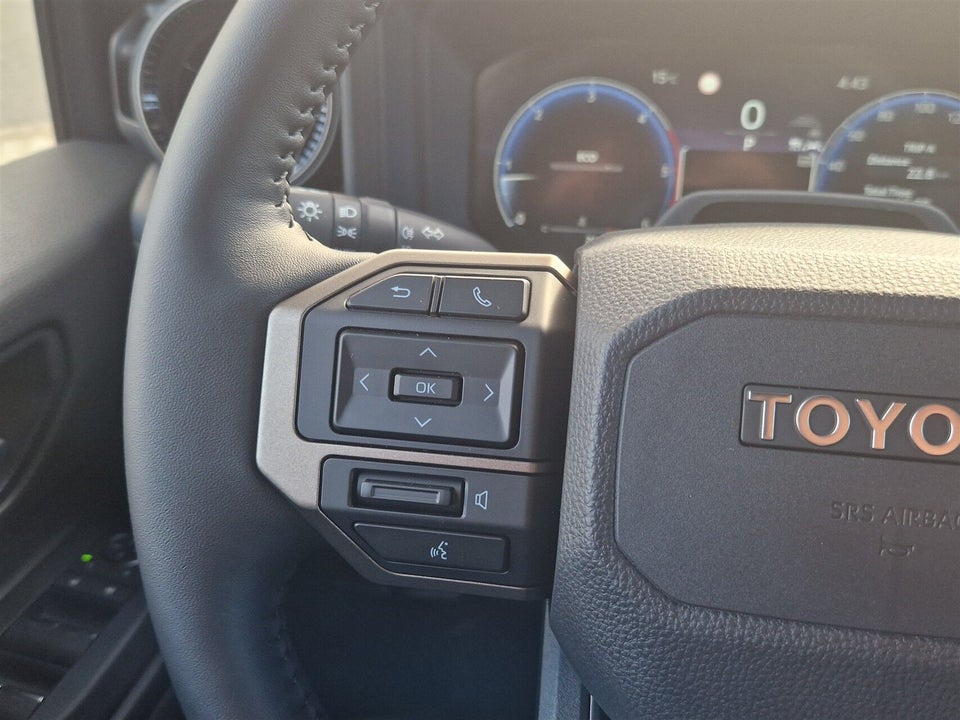 Toyota Land Cruiser 2,8 D-4D T4 aut. 5d