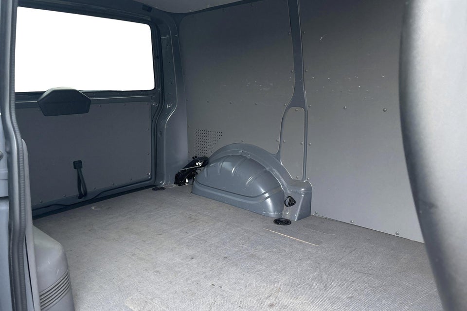 VW Transporter 2,0 TDi 150 Kassevogn DSG kort