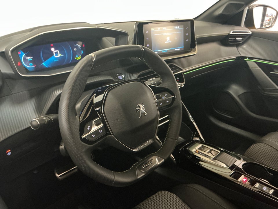 Peugeot e-208 50 GT 5d