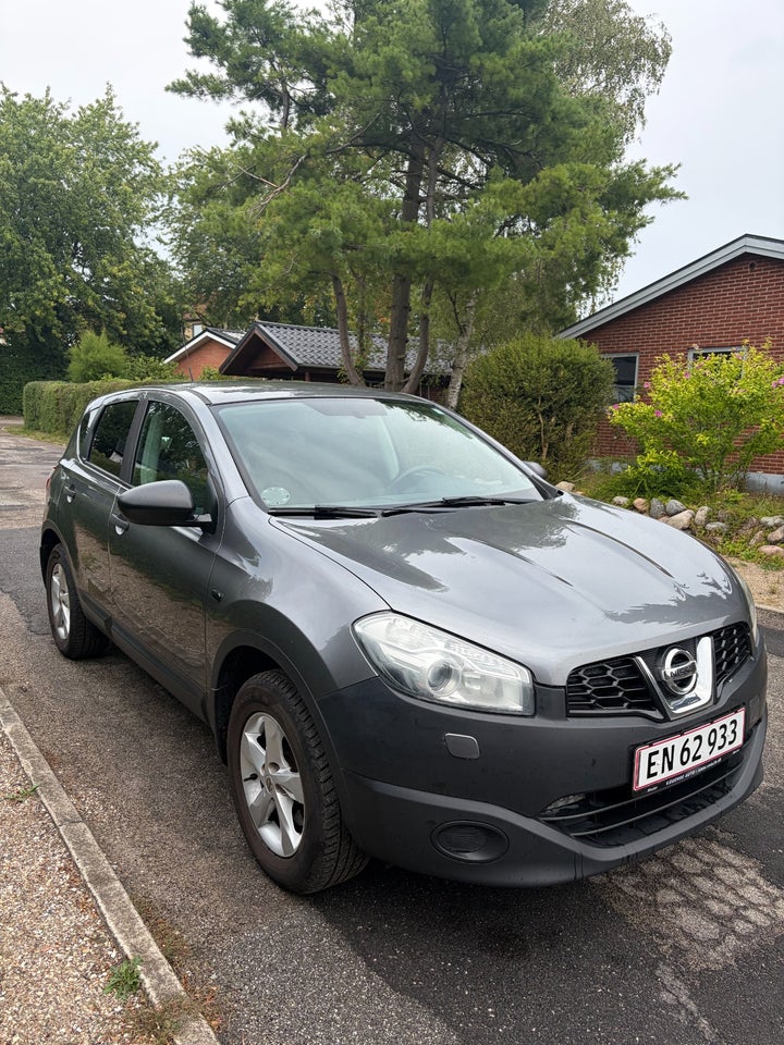 Nissan Qashqai 1,6 Acenta 5d