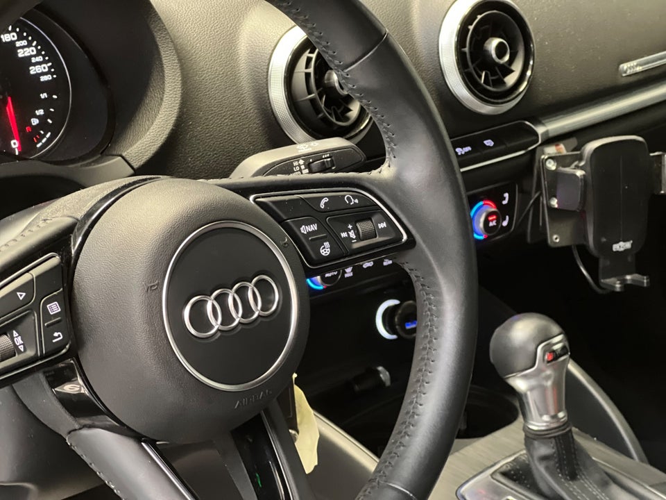 Audi A3 35 TFSi Cabriolet S-tr. 2d