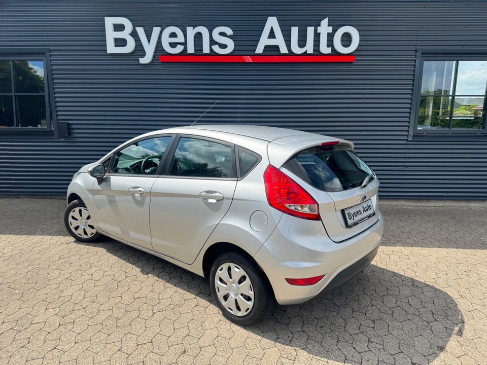 Ford Fiesta 1,25 82 Trend 5d