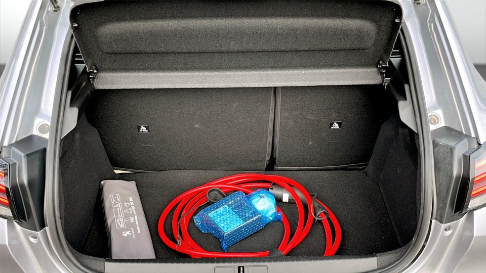 Peugeot e-208 50 Style 5d