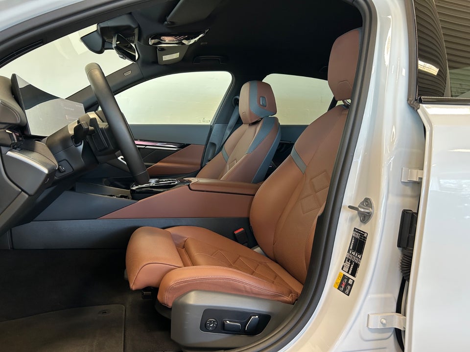 BMW i5 eDrive40 Fully Charged M-Sport 4d