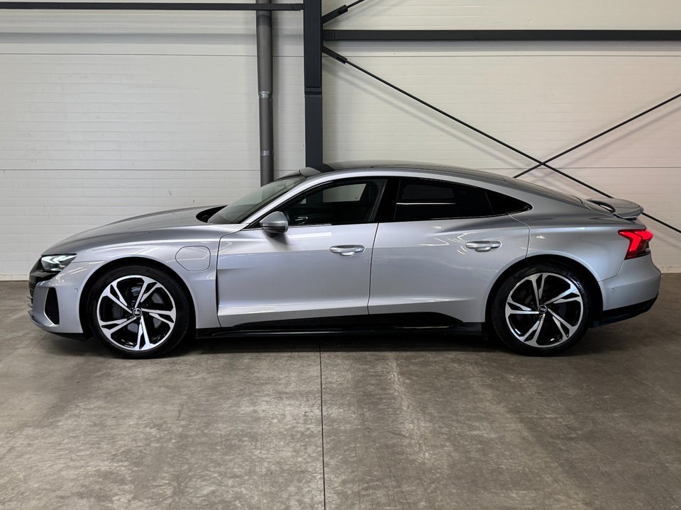 Audi e-tron GT quattro 4d