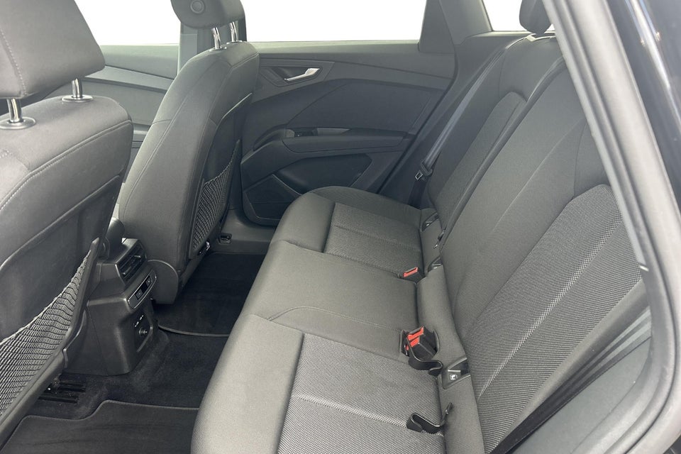 Audi Q4 e-tron 45 quattro 5d
