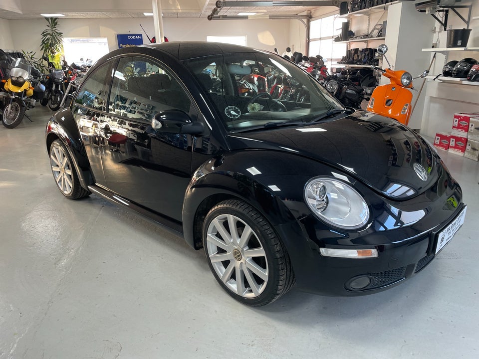 VW New Beetle 1,6 Trendline 2d