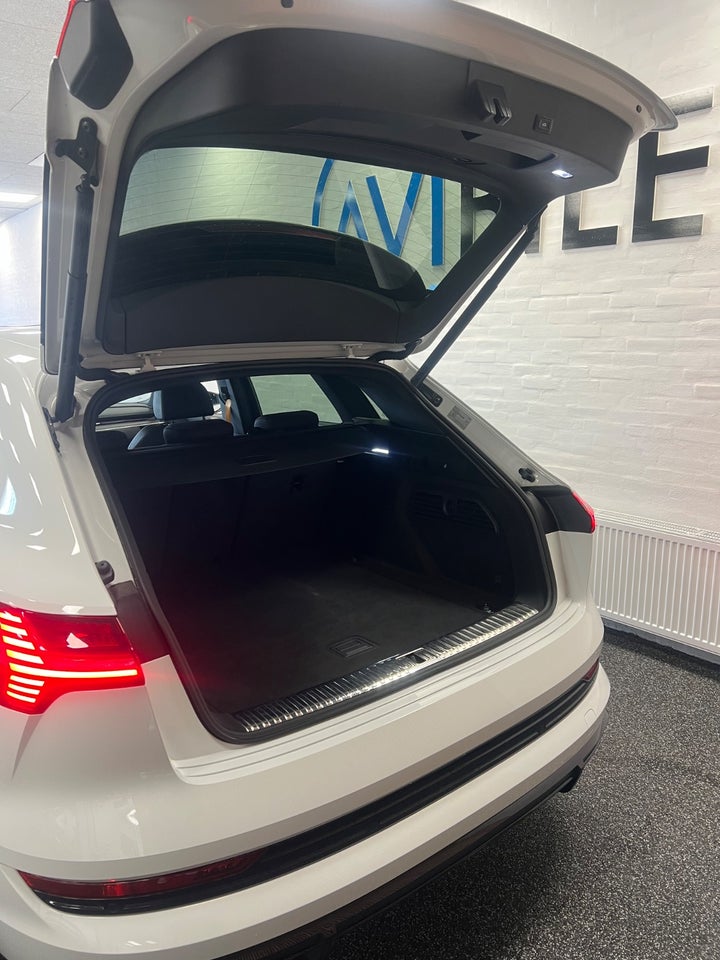 Audi e-tron 55 Black Edition S-line quattro 5d