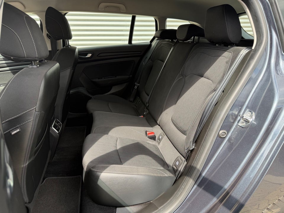 Renault Megane IV 1,3 TCe 115 Limited Sport Tourer 5d