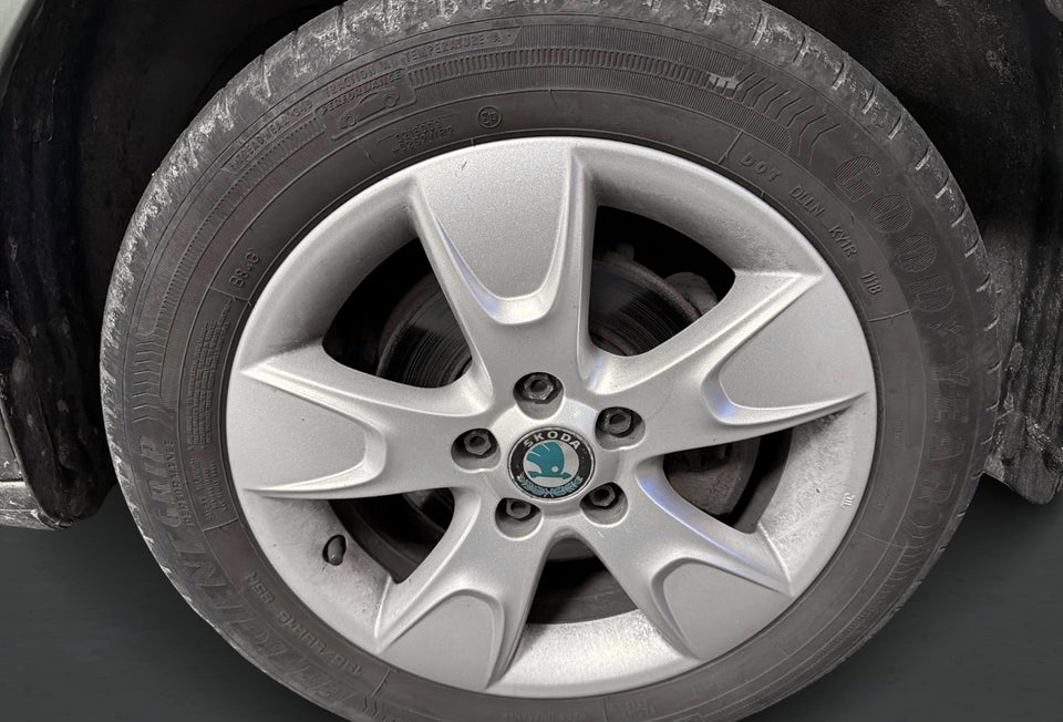 Skoda Roomster 1,4 16V Style 5d