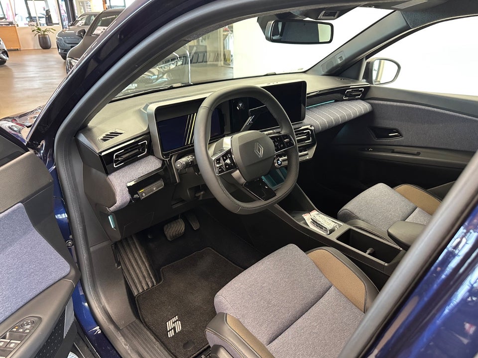 Renault 5 E-Tech 40 Techno 5d