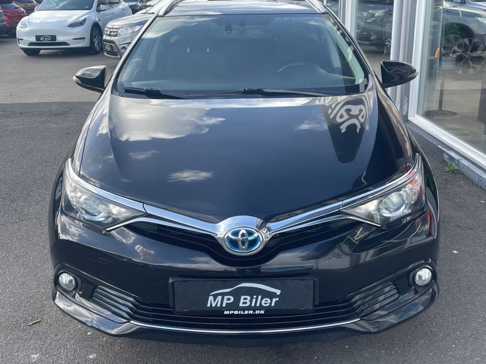 Toyota Auris 1,8 Hybrid H2 Comfort Touring Sports CVT 5d