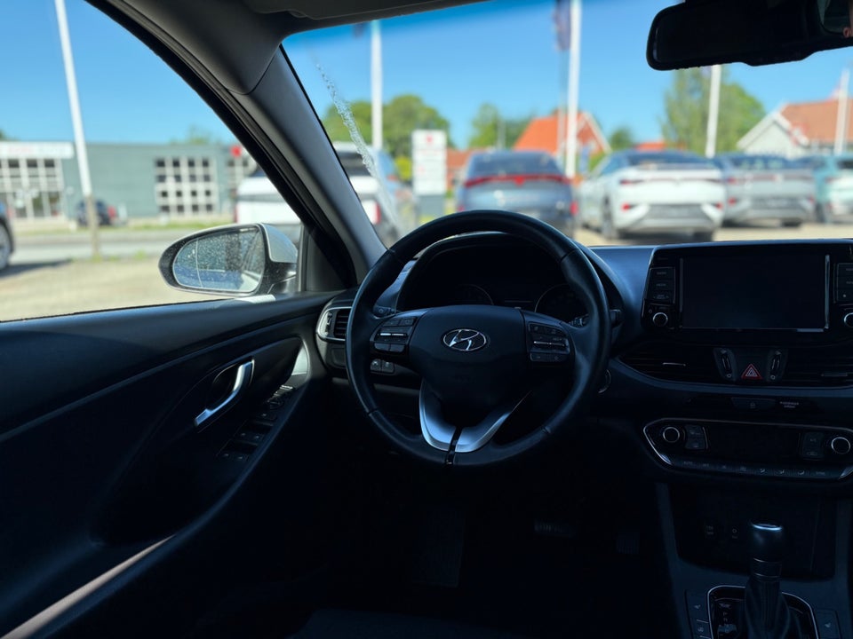 Hyundai i30 1,4 T-GDi Premium stc. DCT 5d