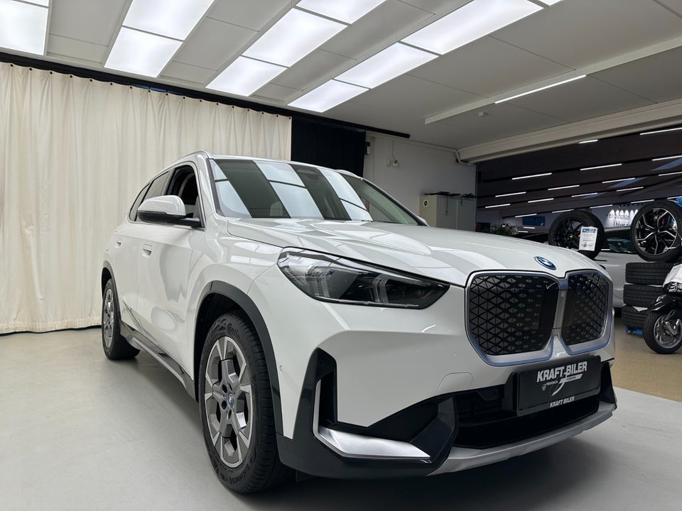 BMW iX1 eDrive20 X-Line 5d
