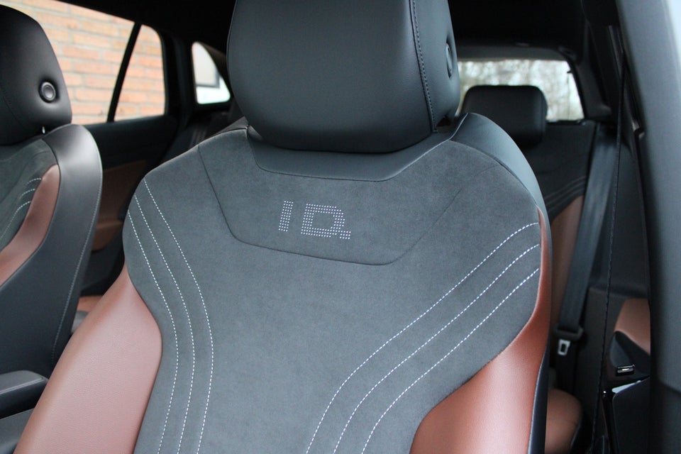 VW ID.4 77 Style 4Motion 5d