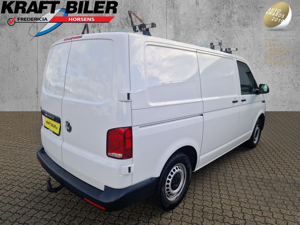 VW Transporter 2,0 TDi 110 Kassevogn kort