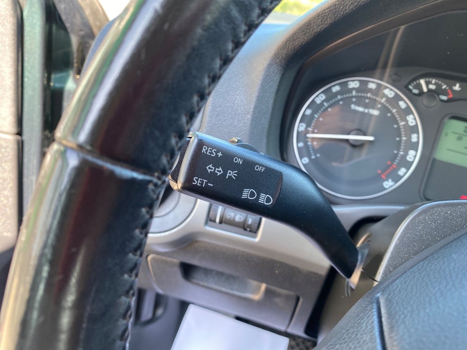 Skoda Octavia 2,0 FSi Elegance 5d