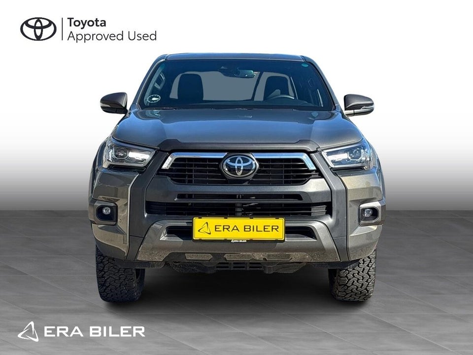 Toyota HiLux 2,8 D T4 Invincible Db.Kab aut. 4d