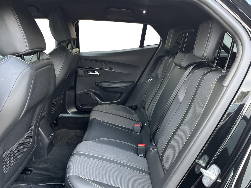 Peugeot e-2008 54 GT 5d