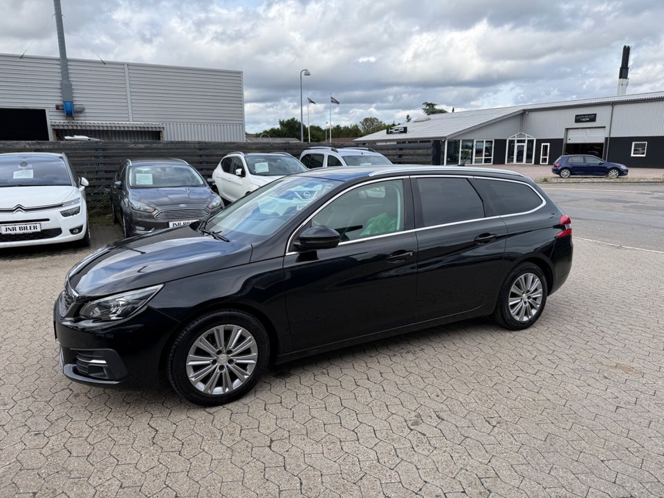 Peugeot 308 1,6 BlueHDi 120 Allure Sky SW 5d