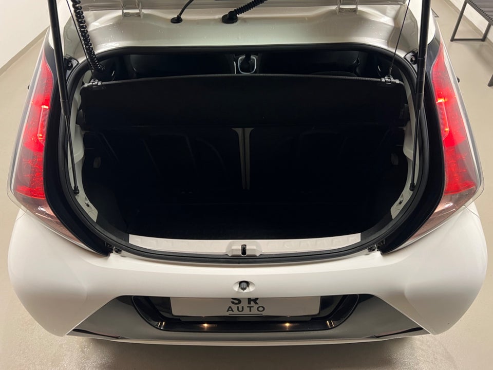 Toyota Aygo 1,0 VVT-i x-sky 5d