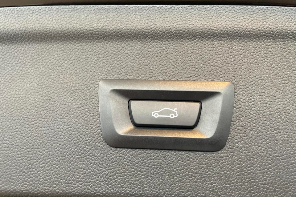 BMW iX xDrive40 Supercharged 5d