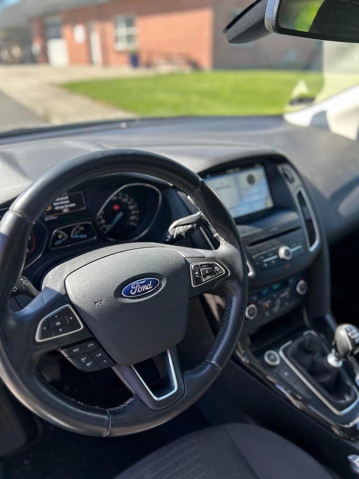 Ford Focus 1,0 SCTi 125 Business stc. 5d