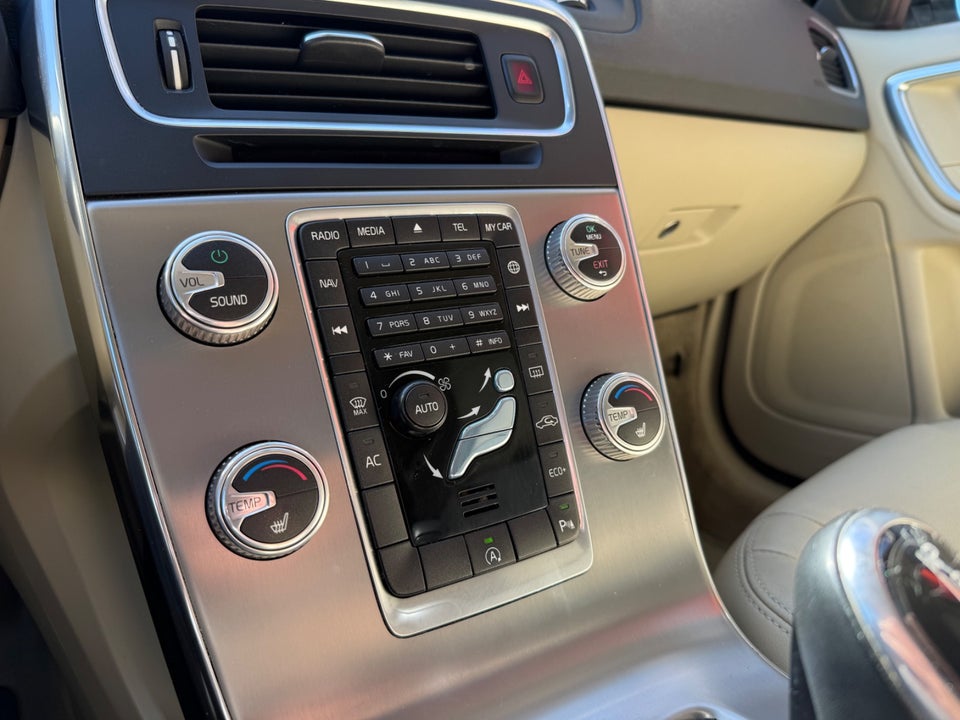 Volvo V60 2,0 D4 190 Momentum aut. 5d