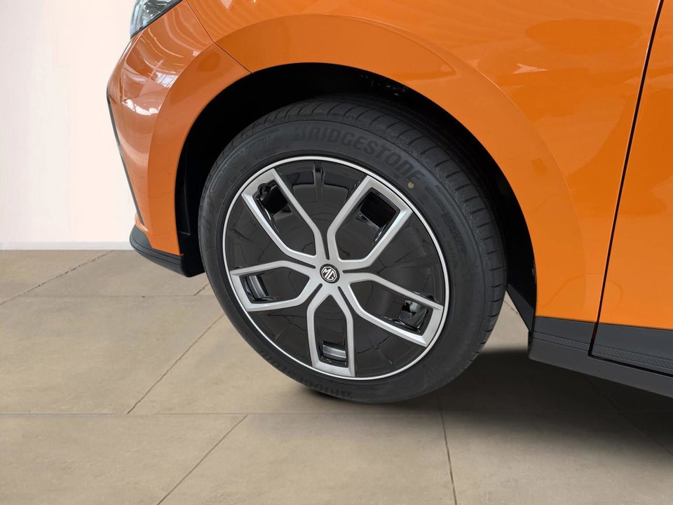 MG 4 77 Trophy Extended Range 5d