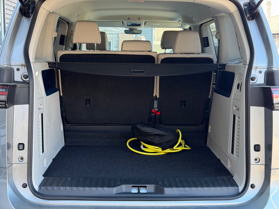 VW ID.Buzz 77 Pro SWB 5d