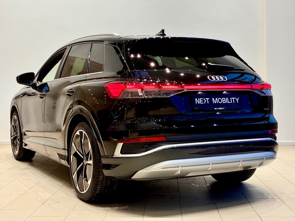 Audi Q4 e-tron 45 S-line quattro 5d