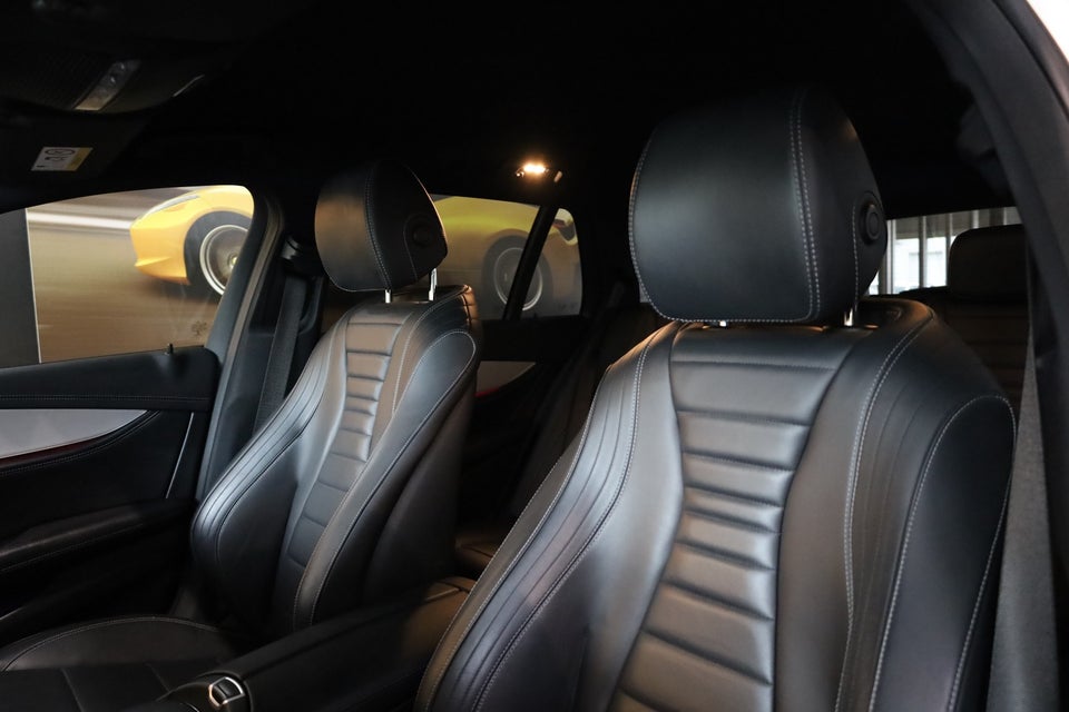 Mercedes E300 de 2,0 AMG Line stc. aut. 5d
