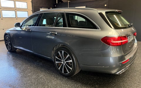 Mercedes E300 de 2020 — miniature 4