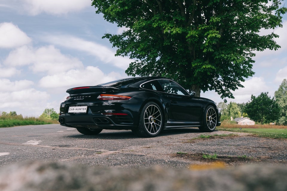 Porsche 911 Turbo S 3,8 Coupé PDK 2d