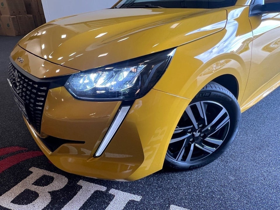 Peugeot 208 1,2 PureTech 100 Allure Sky 5d