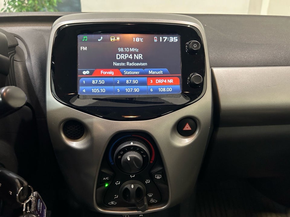 Toyota Aygo 1,0 VVT-i x-play x-touch 5d