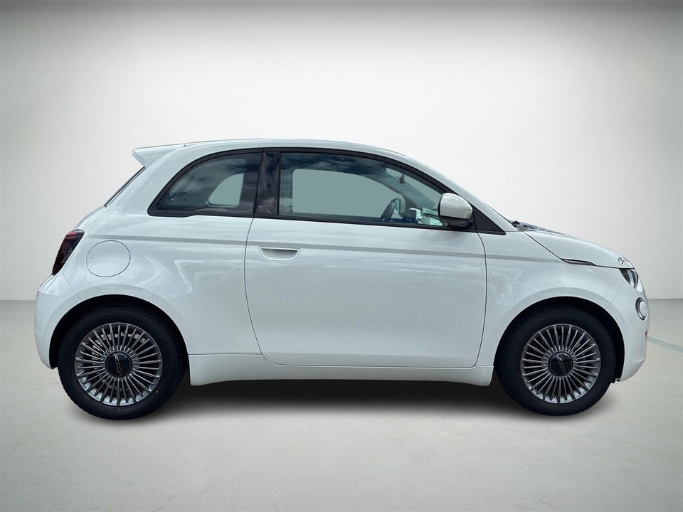 Fiat 500e 42 Icon 3d