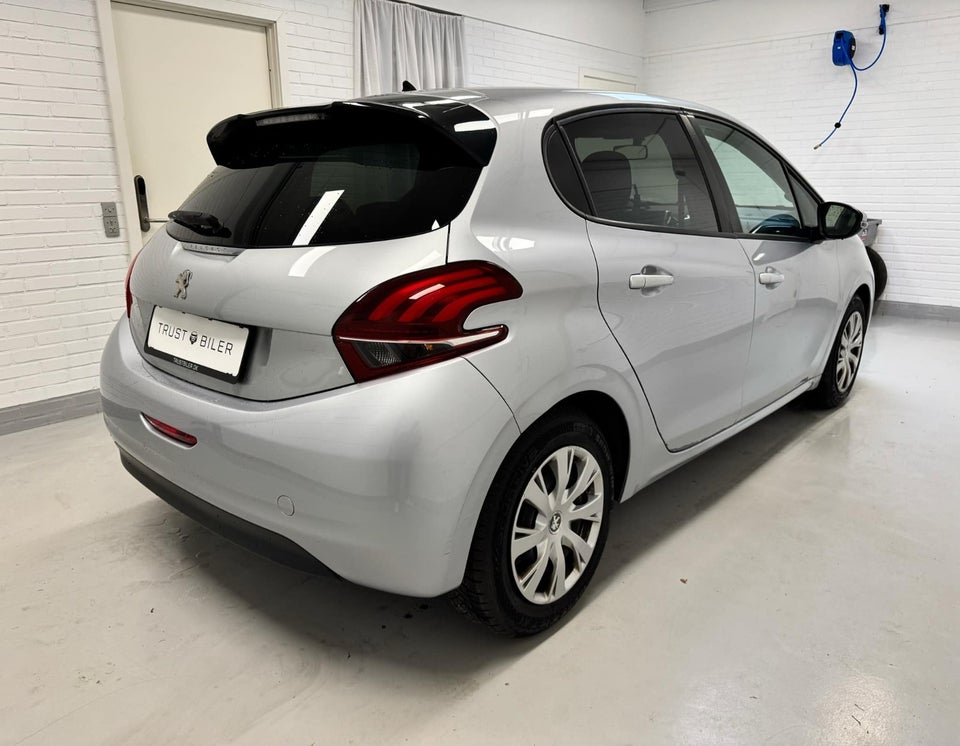 Peugeot 208 1,6 BlueHDi 100 Allure 5d