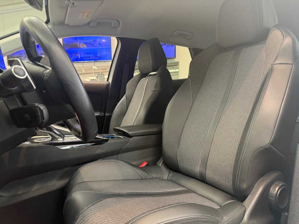 Peugeot 3008 1,6 Hybrid Allure Pack EAT8 5d