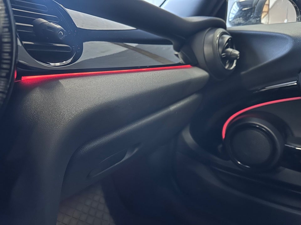 MINI Cooper SE Essential 3d