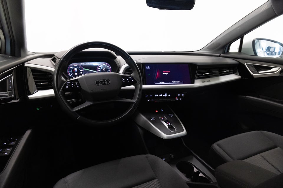 Audi Q4 e-tron 45  5d