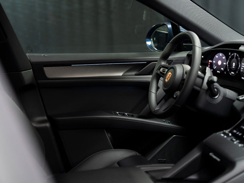 Porsche Cayenne S Electric 5d